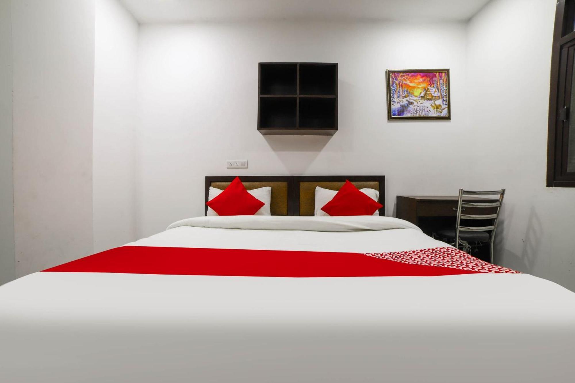 Hotel Seven S Delhi  Ngoại thất bức ảnh