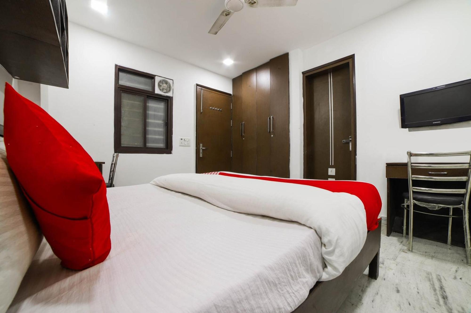 Hotel Seven S Delhi  Ngoại thất bức ảnh